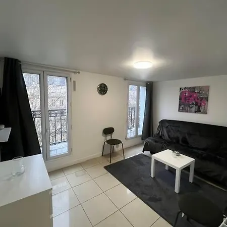 Proche Montmartre - 6 Pers